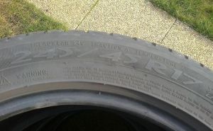 Predám letné pneumatiky Michelin 245 45 R17