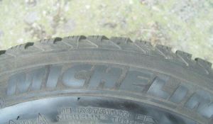 4x108R15 plechove disky -195/65R15 zimne pneu Michelin