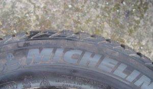 195/65R15 zimne pneu Michelin-5x112R15 plechove disky