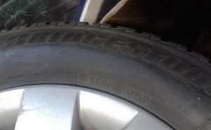 Predám zimné pneumatiky Bridgestone Blizzak LM-32