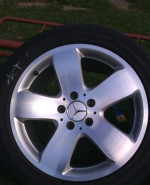 Disky original Mercedes-Benz zachovalé s pneu – fotka 4